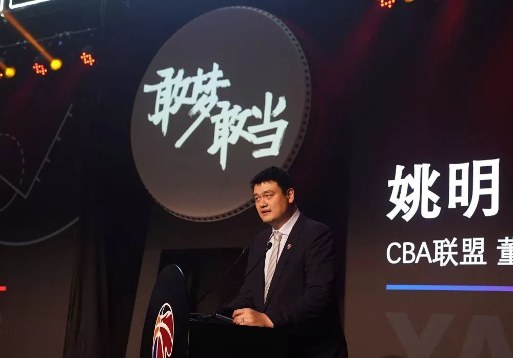 丝袜老师用丝袜帮我弄出来